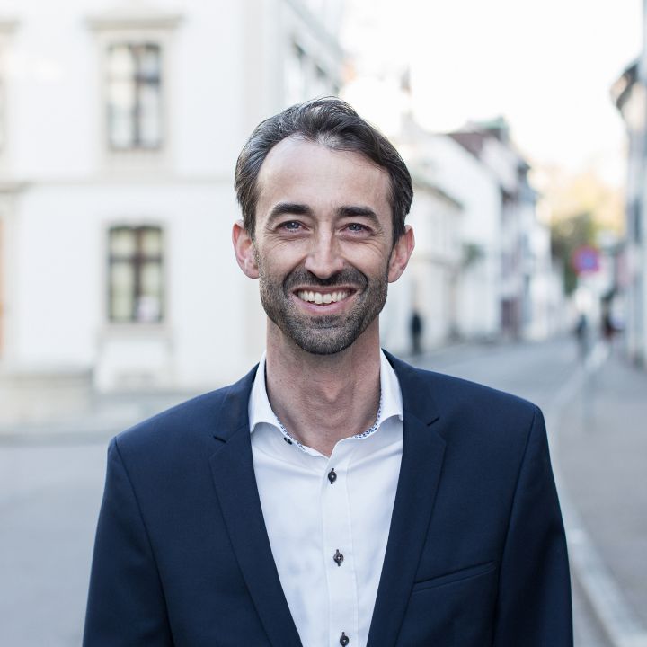florian-schweizer-k2c2702