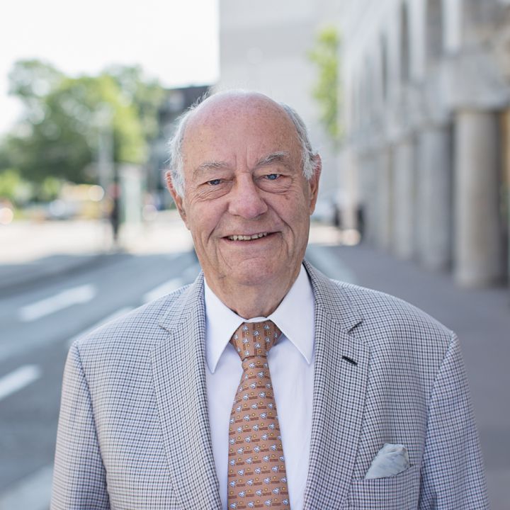 peter-lenz-k2c4315